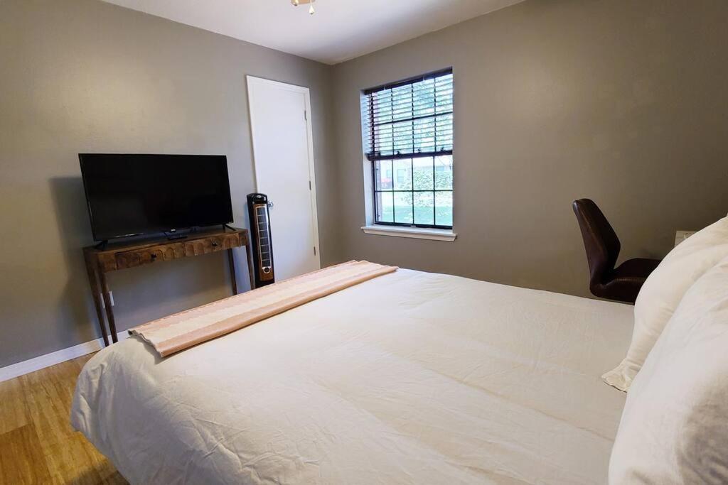 Centrally Located In Rogers And Bentonville! -Private Rooms Exterior foto