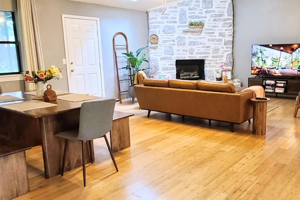 Centrally Located In Rogers And Bentonville! -Private Rooms Exterior foto